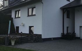 Weinstrasse 2